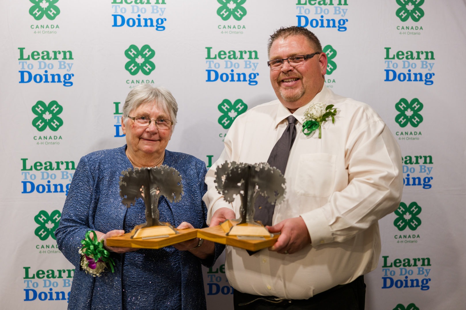 Suzanne Barker and Darrell Bergsma, the 2024 Arbor Award Recipients at 4-H Ontario